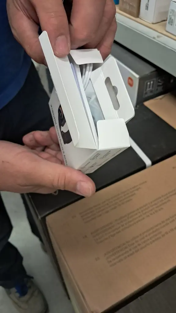 OUTLET XIAOMI SMART BAND 9 ACTIVE: CRNA-PAMETNA NARUKVICA-1